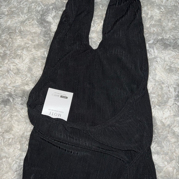 Halter - Picture 3 of 3